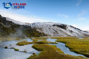 Does Iceland have hot springs?